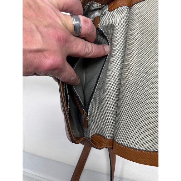 Vince Camuto Crossbody Butter Soft Brown Leather Nice! - Picture 7 of 12